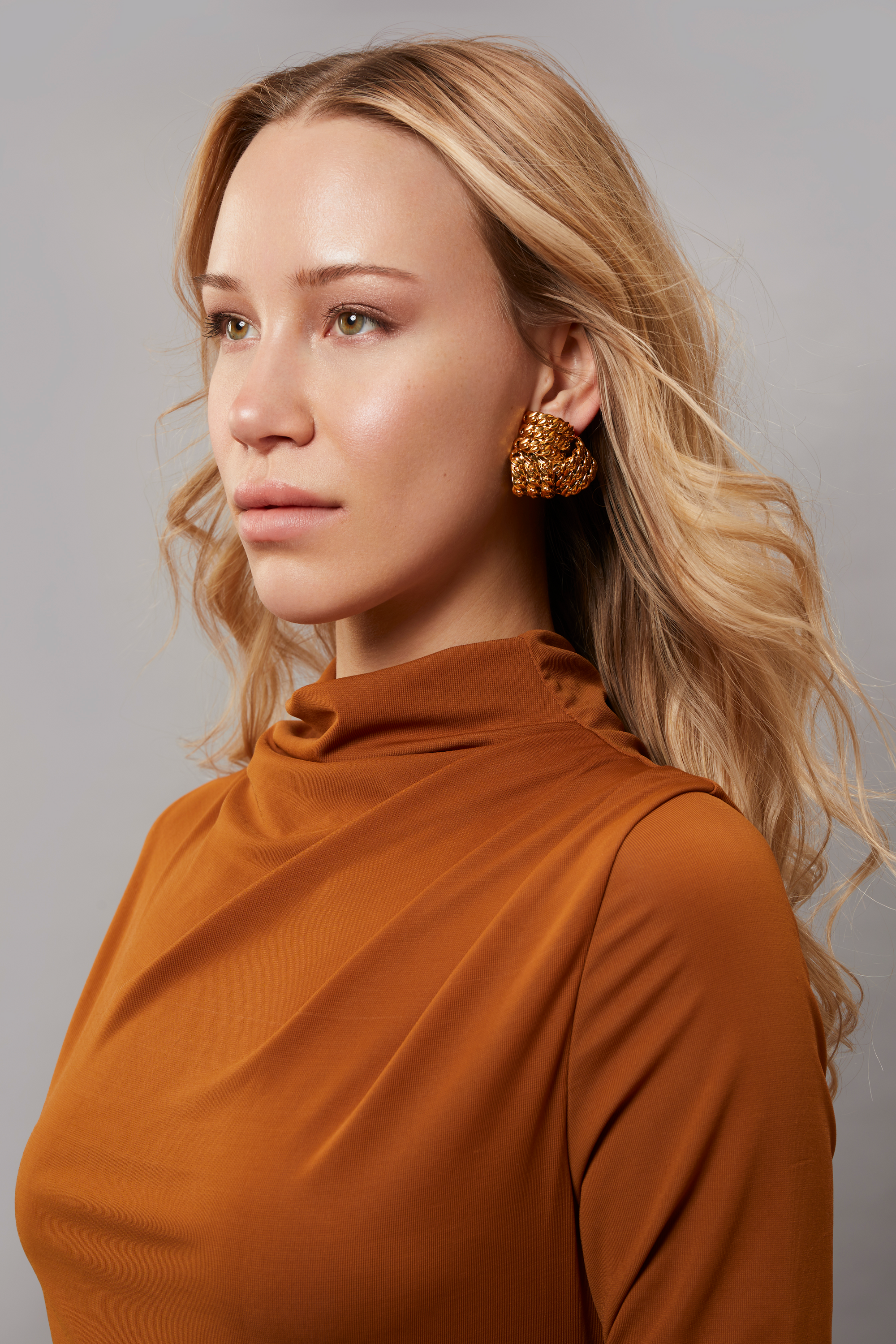 The Lucy Link Studs in Gold